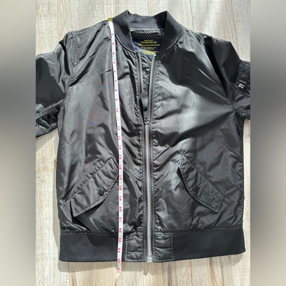 NWOT original Alpha Industries lightweight bomber - Picture 4 of 11